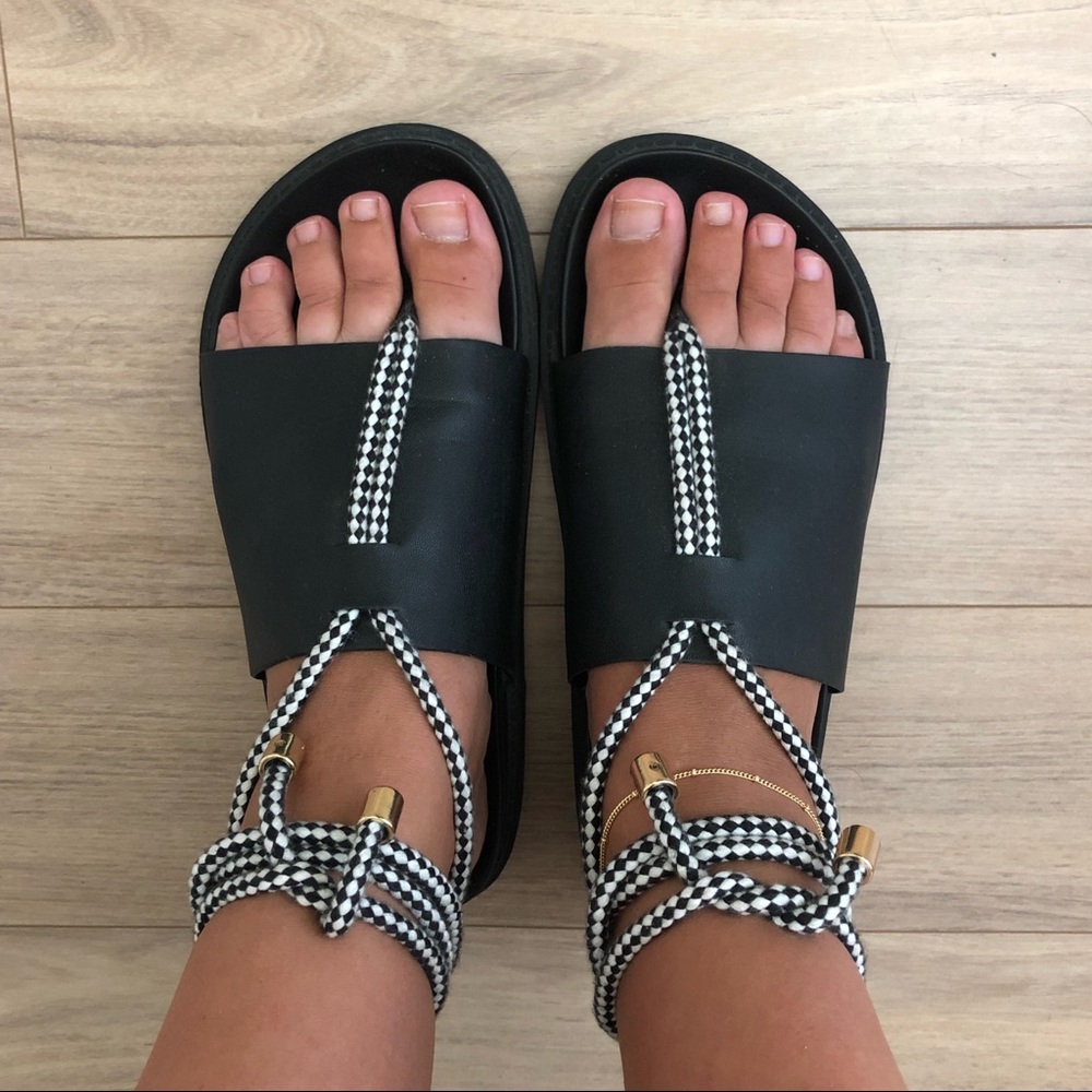 MONKI Flat Sandals